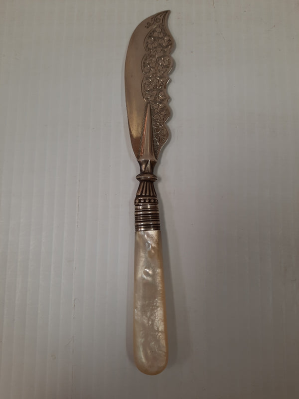 Sterling/Mother of Pearl Fish Knife